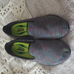 Skechers Goga Max slip on sneakers